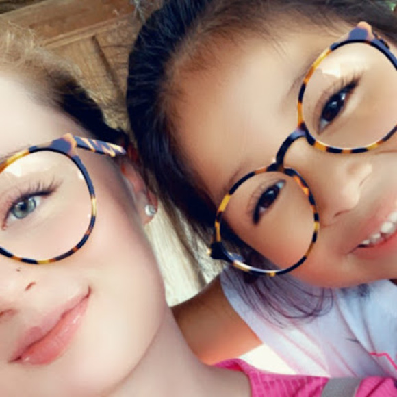 Meet your Posher, Paige - Picture 1 of 1